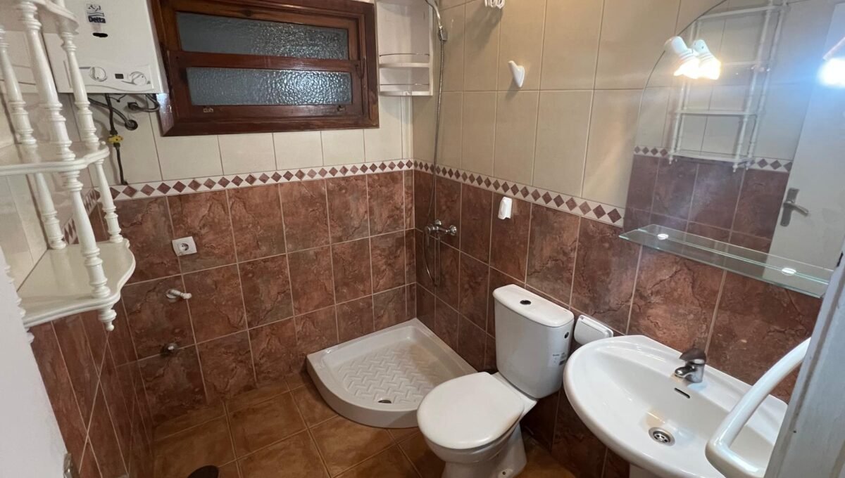 WhatsApp Image 2025-12-18 at 23.27.48 (1)